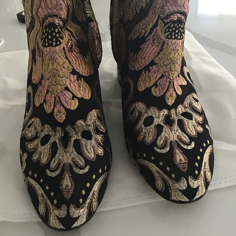 Sam Edelman “Taye” Patterned Block Heel Bootie In… - image 4